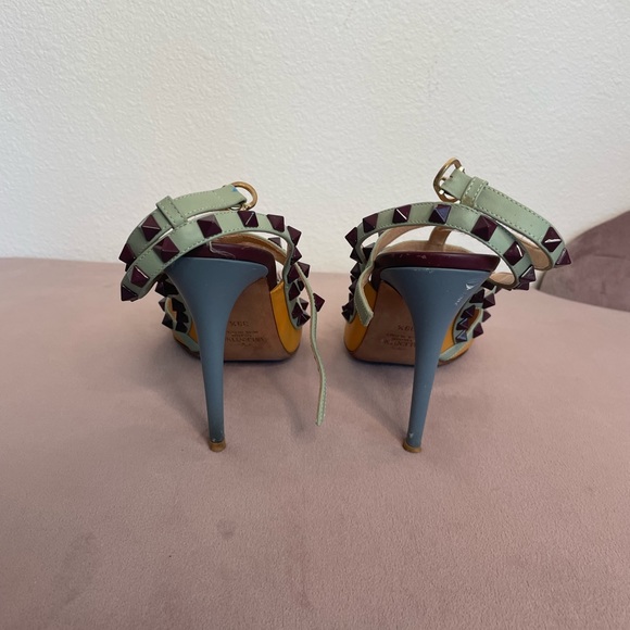 Multi color Valentino Rockstud Leather Ankle Strap Pump size 39 1/2 - Picture 3 of 4